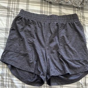 All in motion shorts